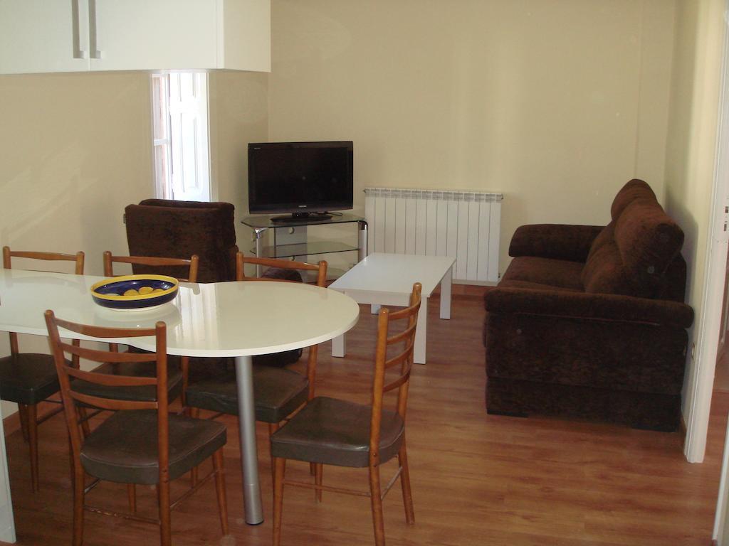 Apartamentos Valles Broto Phòng bức ảnh